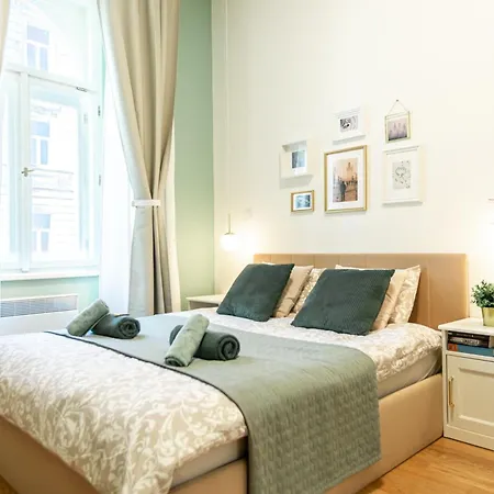 Apartamento Modern & Spacious Near The Old Town Praga