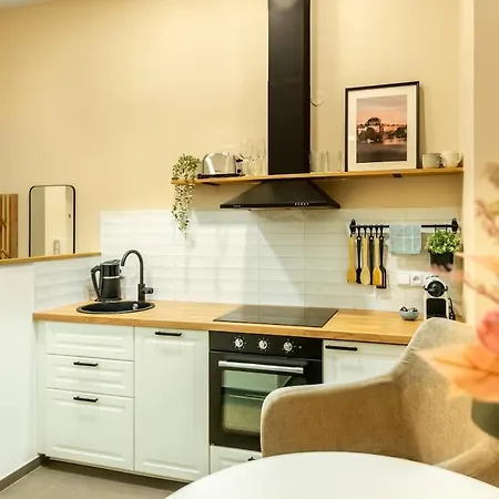 Modern & Spacious Near The Old Town * Praga