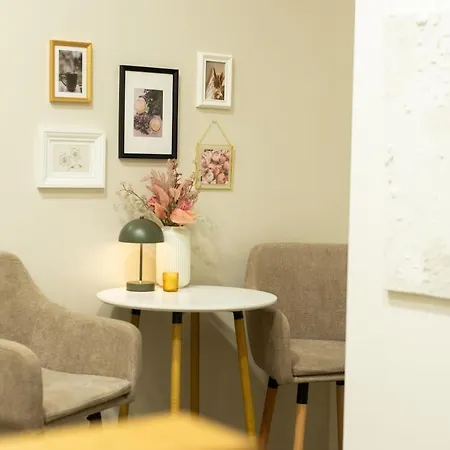 Apartamento Modern & Spacious Near The Old Town *